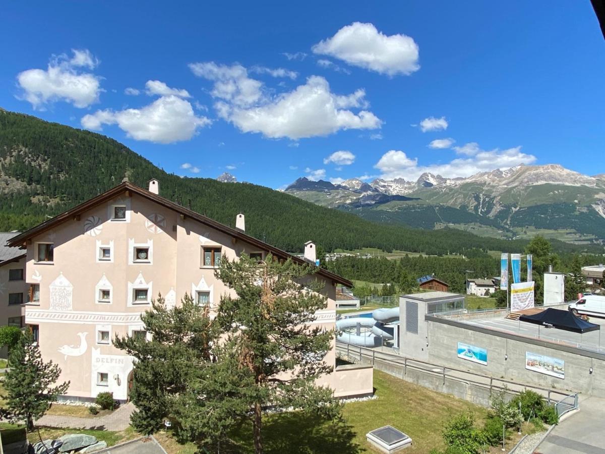 Dachwohnung im Alpenstil, 60m2 für 2P, mit Garage BM186 Pontresina Exterior foto