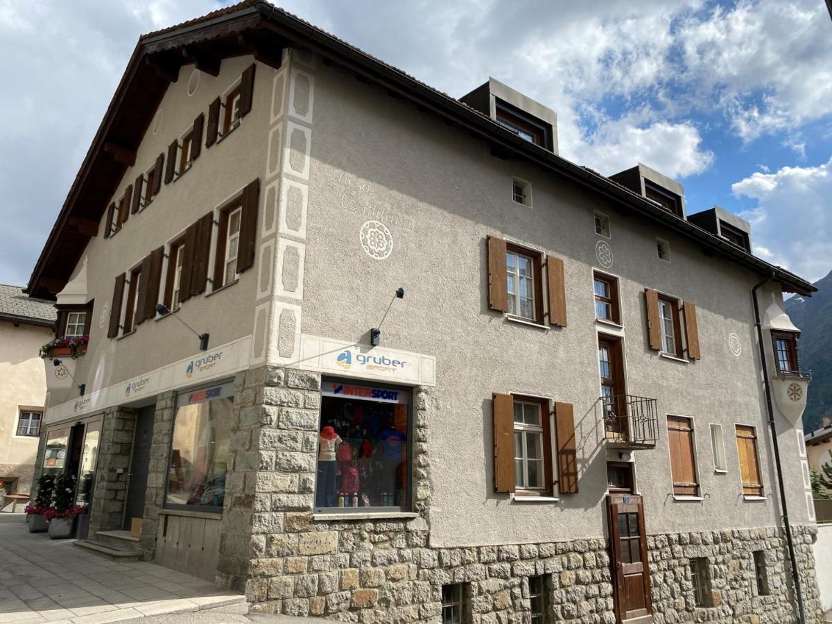 Dachwohnung im Alpenstil, 60m2 für 2P, mit Garage BM186 Pontresina Exterior foto