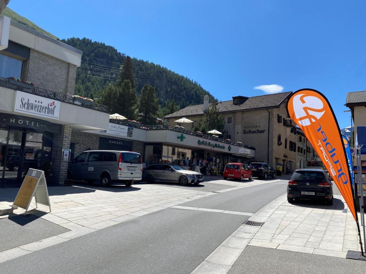 Dachwohnung im Alpenstil, 60m2 für 2P, mit Garage BM186 Pontresina Exterior foto